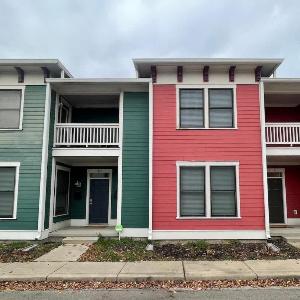 6BR Downtown Side-by-Side Townhomes 2 Garages