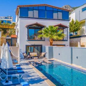 Kalkan 3 bedroom Villa within walking distance to the town