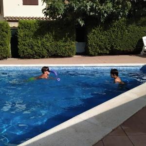 Casa familiar con piscina a 5 min de la playa de Riells - HISP-7-46