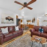 Above Par - Quiet & Private Retreat | Parking + Lake Views