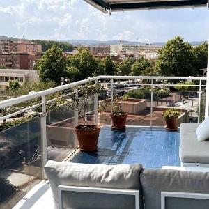 Luxurious 3-Bedroom Apartment with Pool Near Lloret de Mar Beach