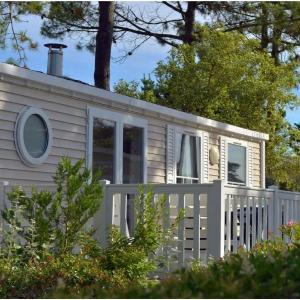 Mobil-home pour 4 personnes avec terrasse à Saint-Jean-de-Monts - API-1-52-1458