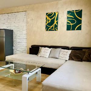 Prime Apartment & Private Parking