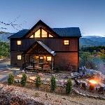 Mountain Views and 5 King Suites Tennessee