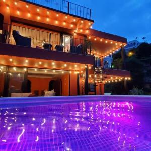 Villa Amistad Authentic 6BR Villa with Ocean Views and Heated Pool