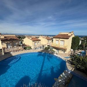 Beachnear terraced house with wonderful sea-views