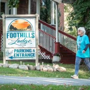 Foothills Lodge & Cafe