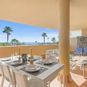 Stunning retreat in La Cala - Ref 06