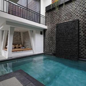 Cleo Villa Padma Legian