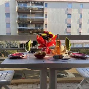 FS100-104 Appt Studio 2 personnes FREJUS