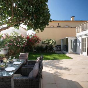 WELCS APARTAMENTO 447 EMP con jardin privado