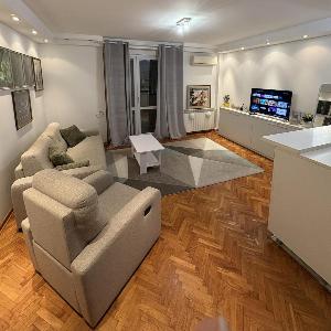 Apartman Sasha 3 - Free parking