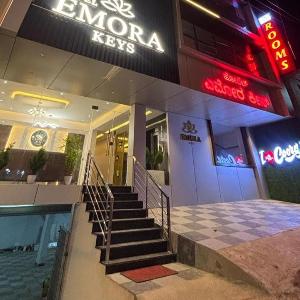 HOTEL EMORA KEYS 500 Mtrs From Madikeri Fort