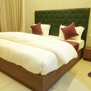 Hotel Amaltas Nayagaon Near PGI & PEC College