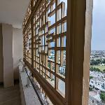 GOLDCREST MALL AND RESIDENCY EXECUTIVE APARTMENTS By ALVIS SUITE