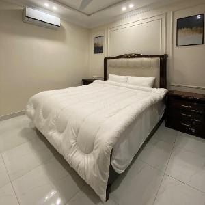 Perfect for Families 2BHK Apartment with 3 Beds