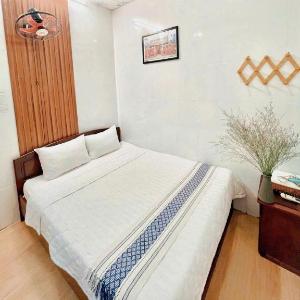 ÔNG 5 HOTEL (TRUNG TÂM BẾN NINH KIỀU)