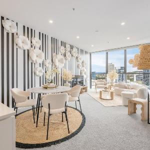 Chic 1BR with Pool Near Canberra Hospital n Mall