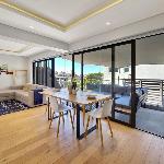 Stylish 1-Bed at 216 High Level with Rooftop Pool Cape Town