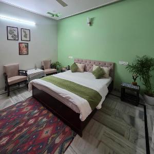 Lush Living Suite