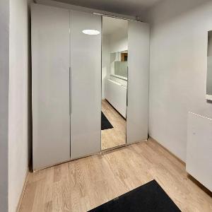 Domillion 1bdr Quiet City Hall apt D1115