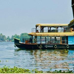 White Rose House Boat