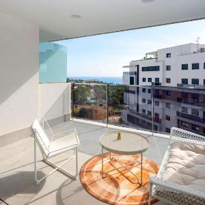 Luxury New Build Sea Views Terrace Pool Gym