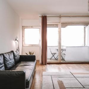 Spacious Apartment & Four bedrooms & Sleeps eight