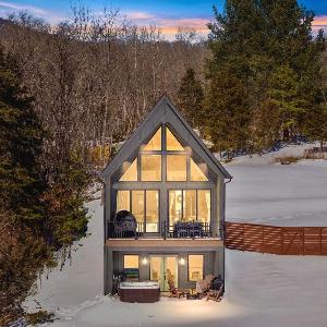 Lake Haus Cabin - Hot Tub Sauna Lake View Wi-Fi