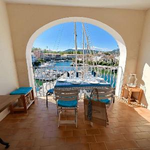 Appartement lumineux à Port Grimaud - WIFI & Parking - FR-1-868-24
