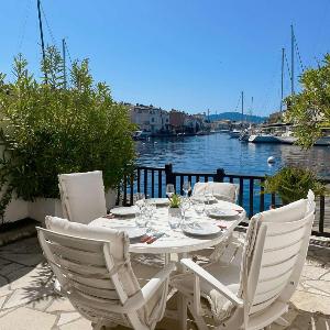 Maison rénovée Port Grimaud - Clim - WIFI - Parking - Amarrage - FR-1-868-21