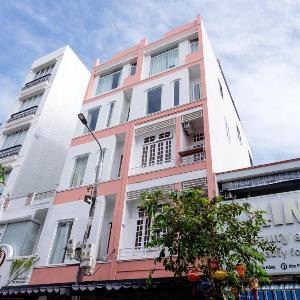 Linh Hotel and Apartment near beach