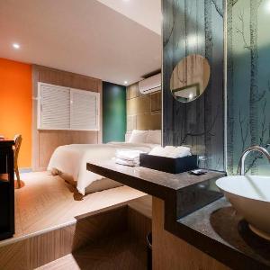 INUS Hotel