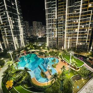 Luxury Two Bedroom Apartment