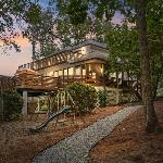 Private Deck Retreat Near Atlanta Attractions