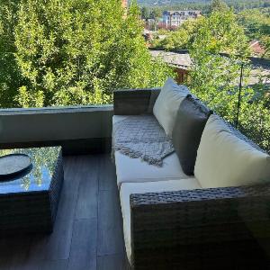 Depto en el centro con terraza y vista al Volcán