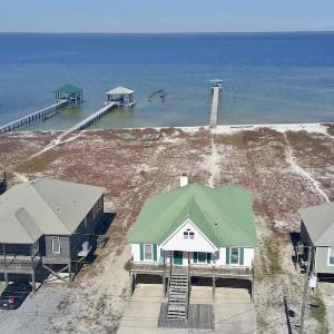 Family Waterfront Island Home Dock Hot Tub