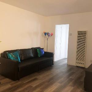 Modern 1 Bedroom Hollywood Apartment Near Larchmont Village Walk of Fame and Studios