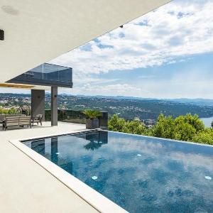 Villa Titanium