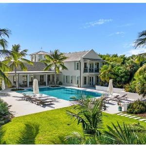 Wyvern House Island Retreat in Ocean Club