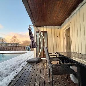 Workers House - 4 BR - 7 Beds - Near Volvo - Desks
