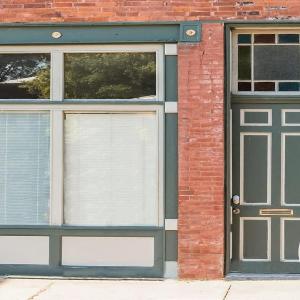 Charming Cozy & Convenient STL Gem ABODEbucks