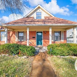 Zen Cottage with Private Parking ABODEbucks