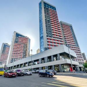 16-77b Kvartet Vasyl Lypkivskyi 16b Kyiv railway station metro nearby stunning city view Petrovdom Apartment