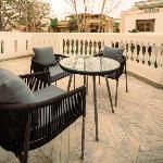 La Casa by Aram Stays 