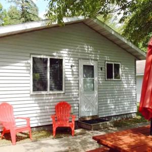 Cabin 4 | Moonbeam