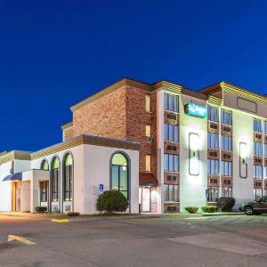 Days Inn & Suites by Wyndham Festus