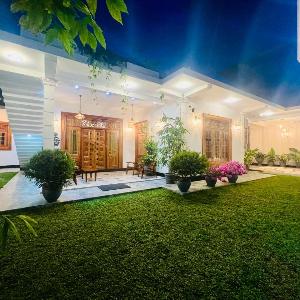Frans Luxurious Villa