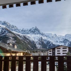 Le Refuge Des Lacs Mont-Blanc View Retreat - Happy Rentals