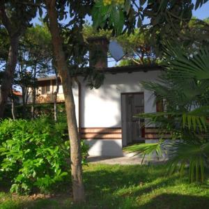 Cozy villa in Lignano Pineta